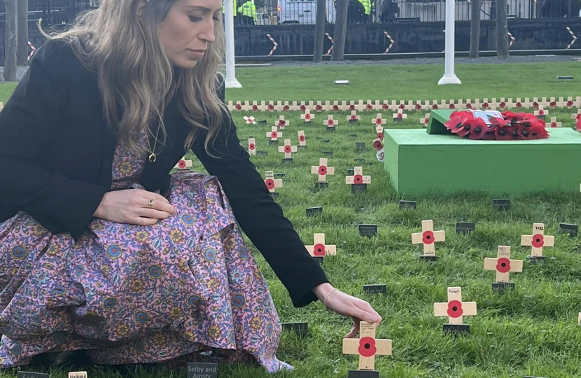 Laura Trott marks Armistice Day by commemorating fallen in Constituency